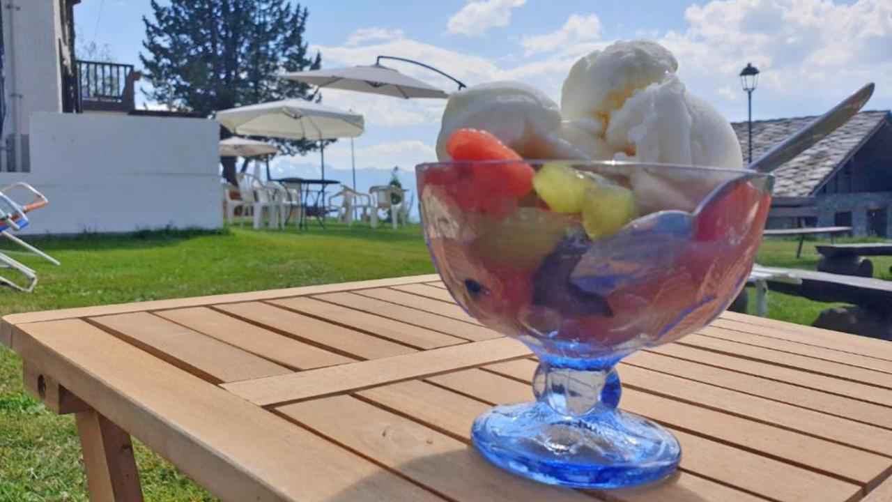 Locanda Ristorante Bar Del Lago Chamois Εξωτερικό φωτογραφία