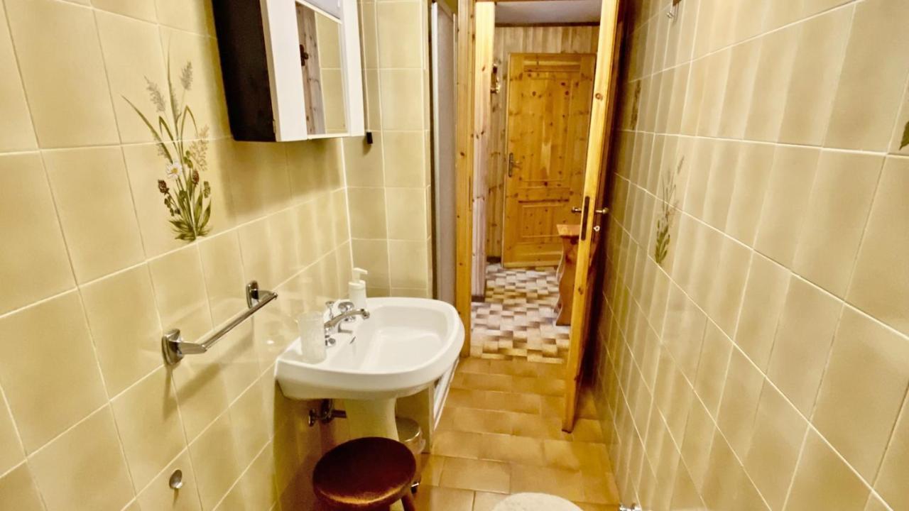 Locanda Ristorante Bar Del Lago Chamois Εξωτερικό φωτογραφία