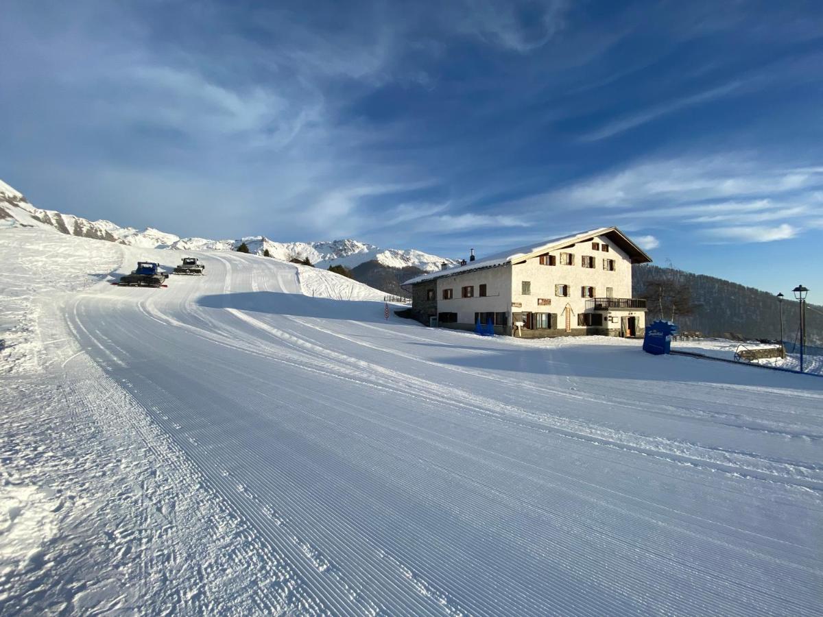 Locanda Ristorante Bar Del Lago Chamois Εξωτερικό φωτογραφία
